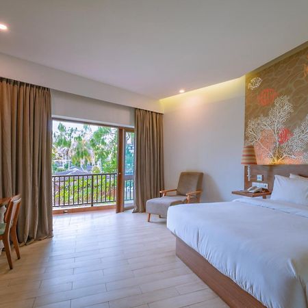 Mercure Manado Tateli Resort&Convention Exterior foto